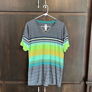 Billabong Striped V-Neck Tee Shirt Size XL